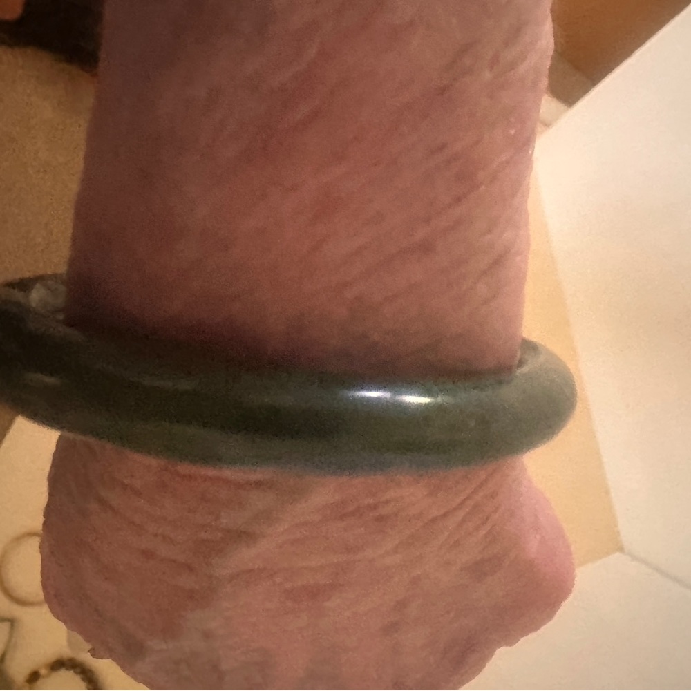 Elegant Green Bracelet